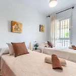 Malagasuite Terrace&pool Playamar Торремолінос