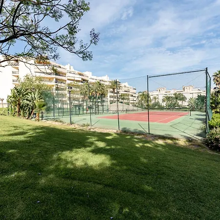 Malagasuite Terrace&pool Playamar דירה טורמולינוס